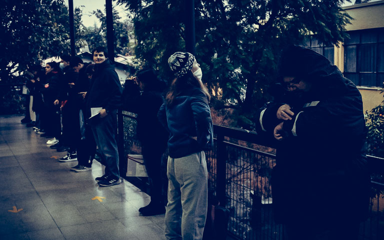 Postulantes esperando rendir la PAES de Invierno