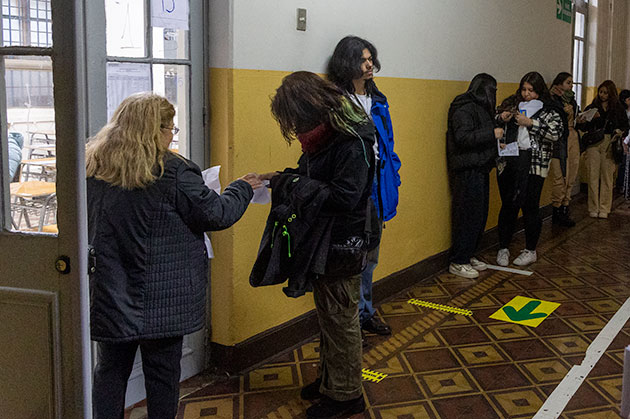 Postulante se inscribe para la PAES Regular