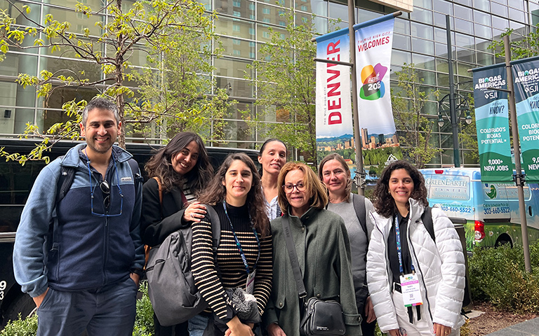 Delegación del DEMRE que participó en congreso en Denver, EEUU.