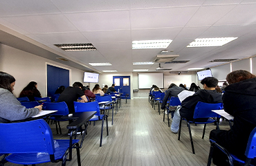 Estudiantes rindiendo ENENF.
